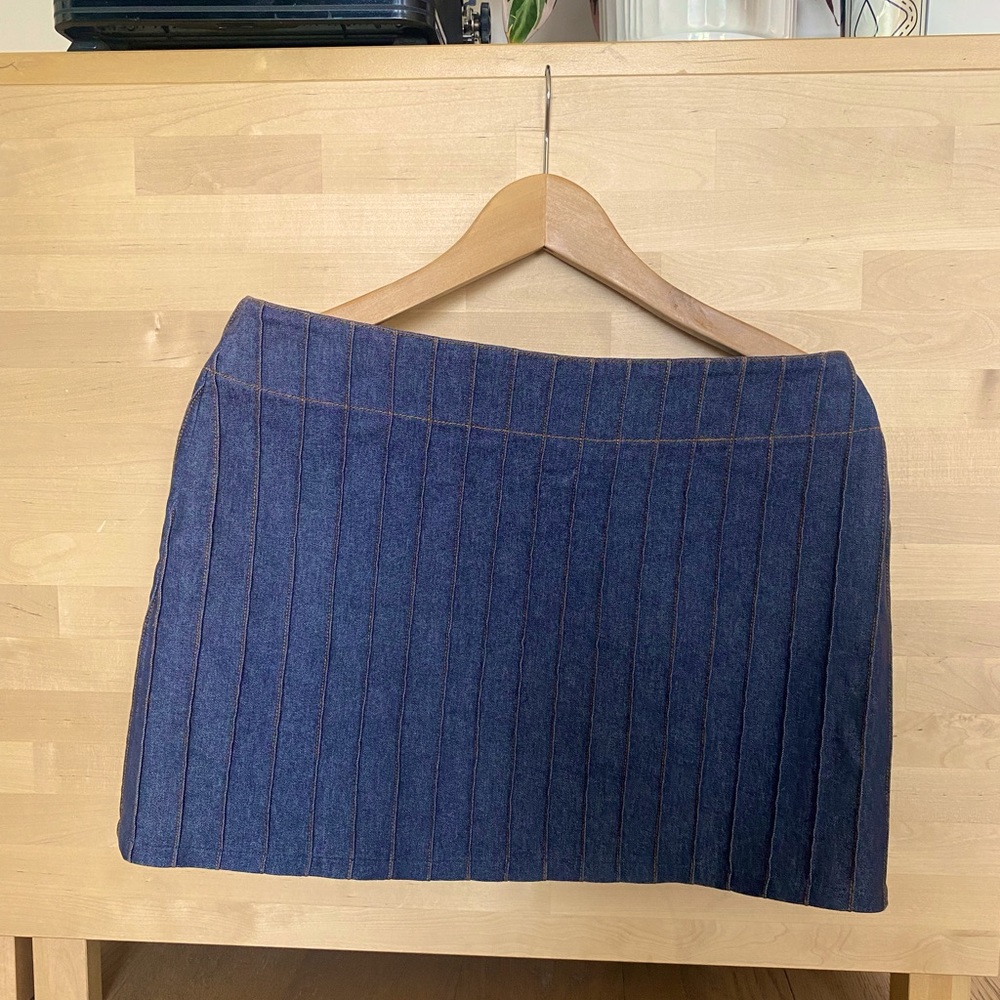 Vintage Language Denim Skirt Pleats Contrast Stitching